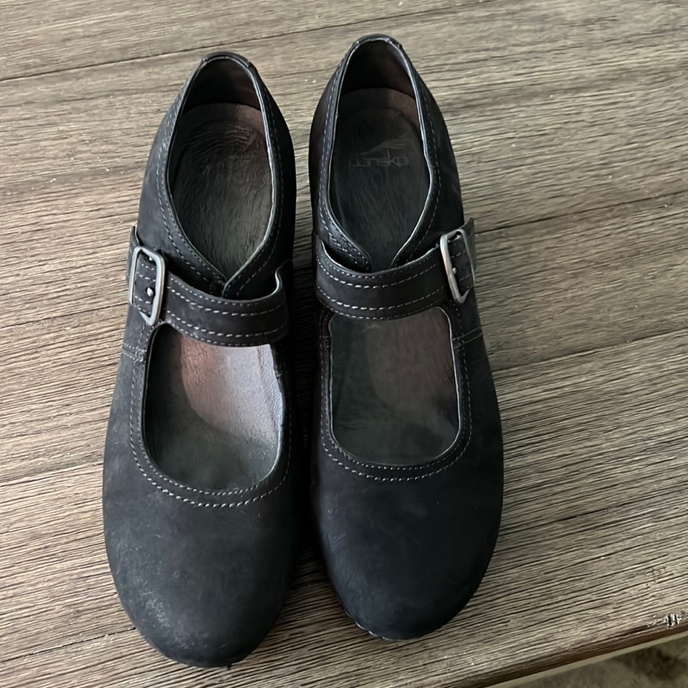 Women’s Dansko shoes size 41